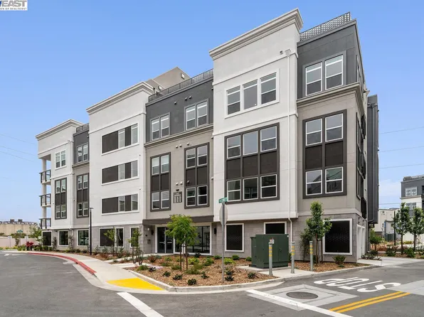 2858 Tradewind Dr, Alameda, CA 94501