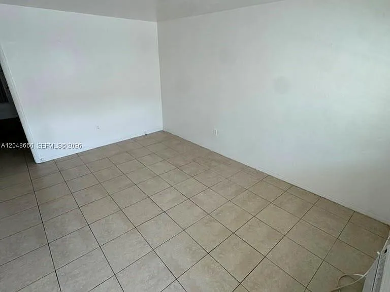 16001 NE 18th Pl #3 — Photo 5