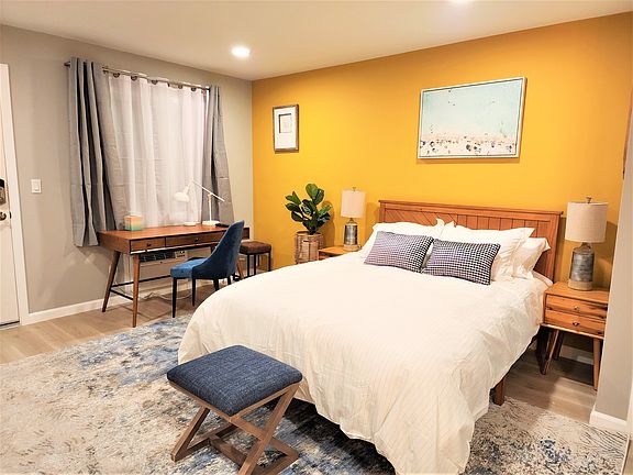 2nd image of 2802 Lakeshore Blvd #7