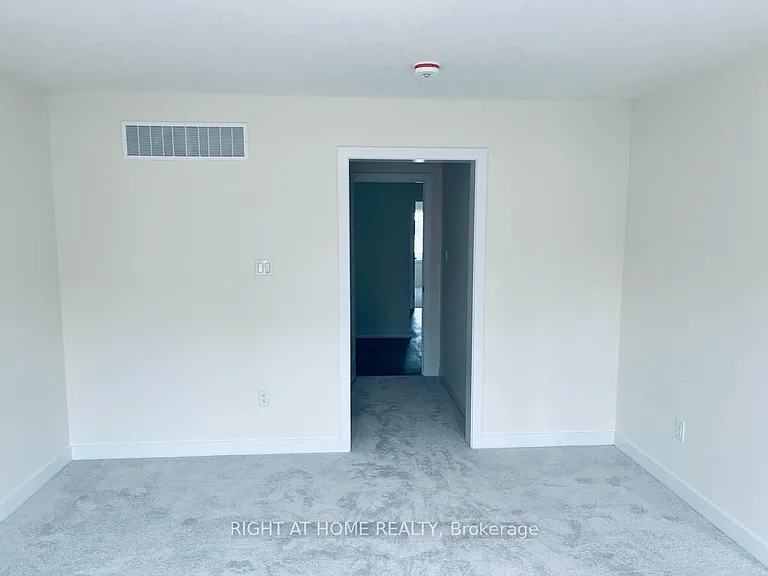 217 Wilmot Rd E — Photo 14