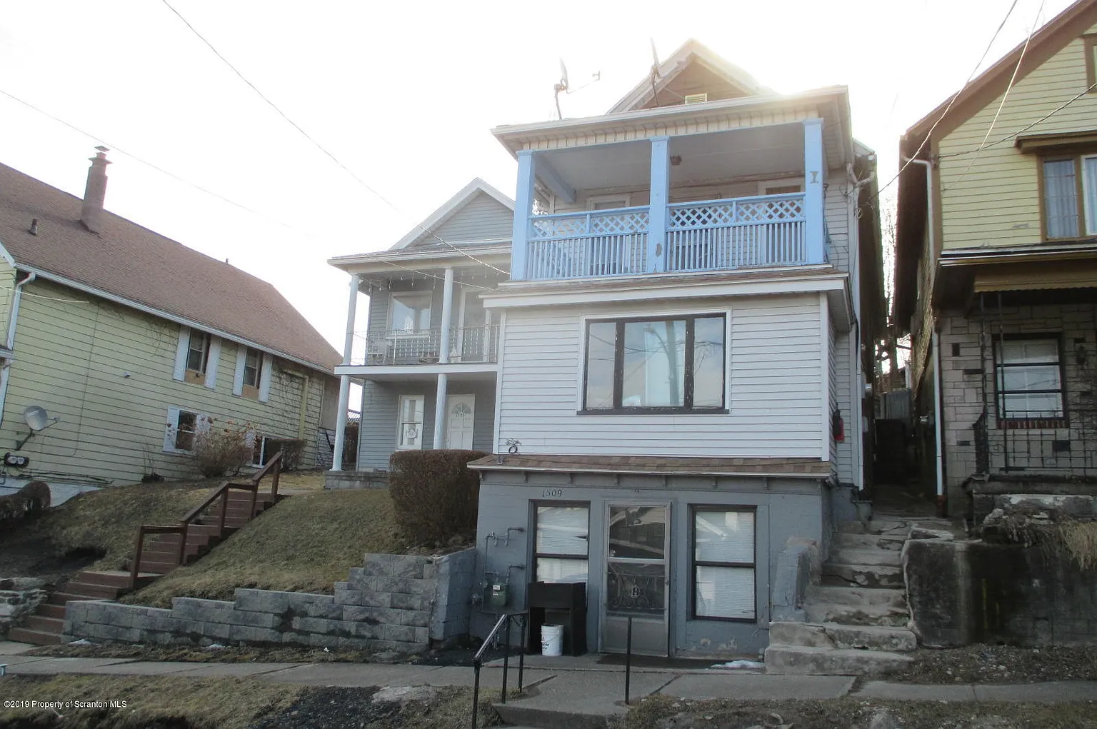1509 Prospect Ave photo 1