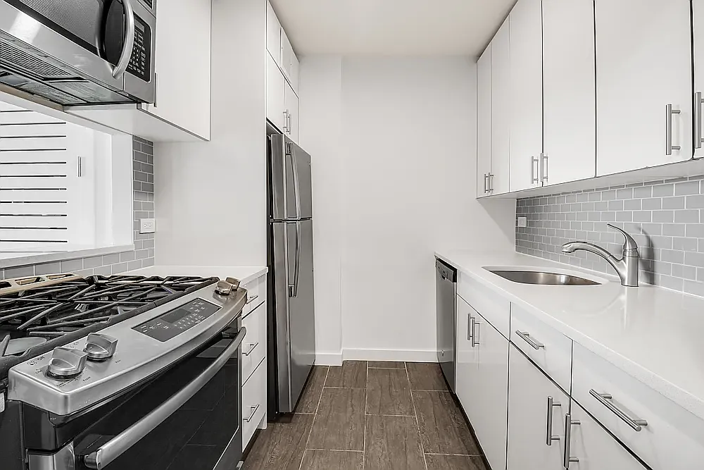 520 West 43rd Street — Photo 4