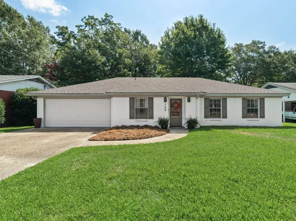 708 Monterrey Ln, Hattiesburg, MS 39402