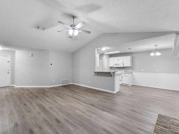 4th image of 3014 La Salle Ct