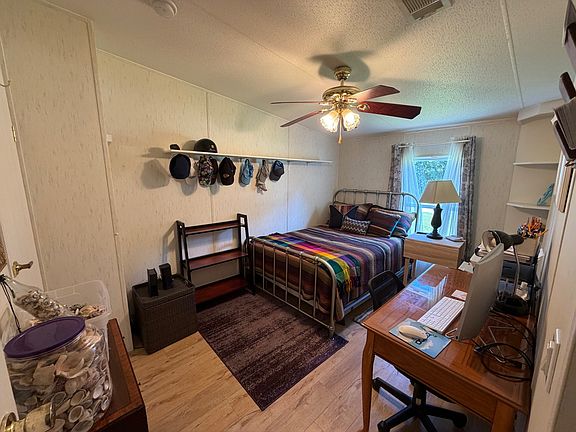 5th image of 14 Pepper Dr