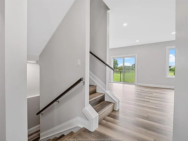 113 Eagle St — Photo 4
