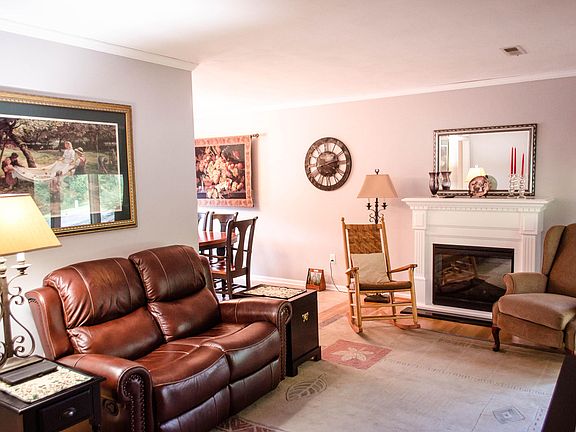 5th image of 681 Little Mountain Cir