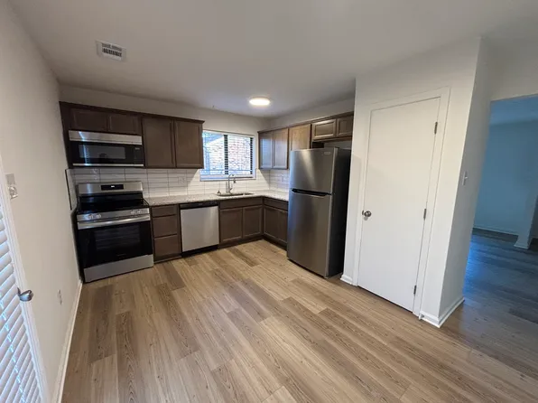 1604 Summerhill Dr, Lexington, KY 40515