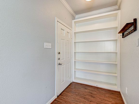 4th image of 2255 Braeswood Park Dr APT 271