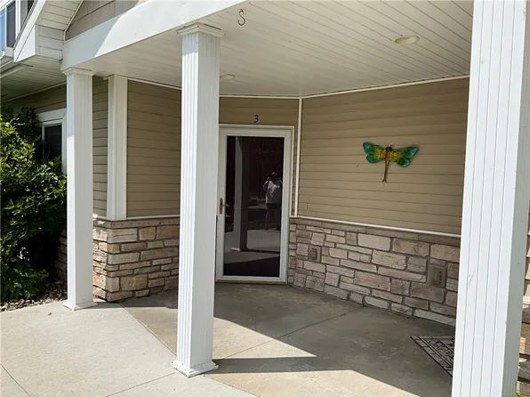 2221 Hart Ave APT 3, Des Moines, IA 50320