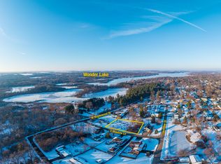 6 & 7 E Meadow Ln, Wonder Lake, IL 60097