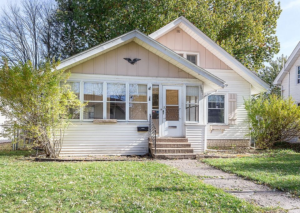 1st image of 2501 Tremont Ave