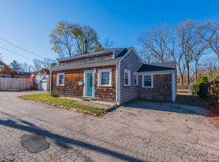 21 Cruise St, Warwick, RI 02888