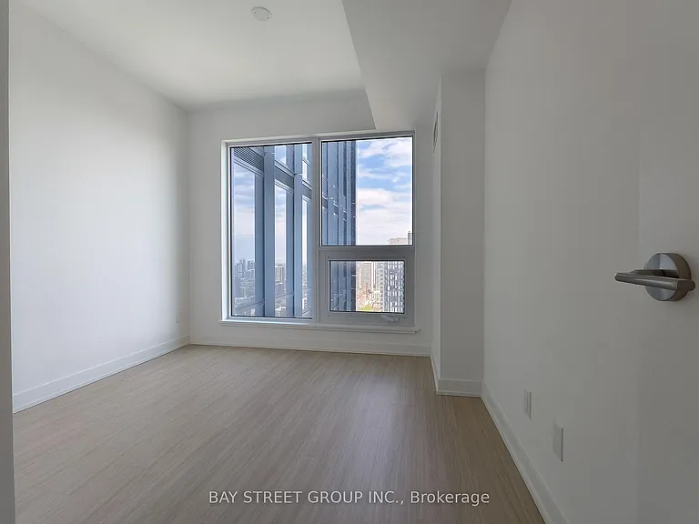 8 Wellesley St E #3910 — Photo 20