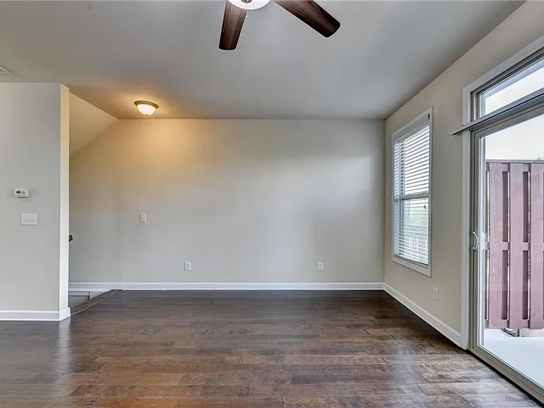 4307 Tacoma Trce — Photo 22
