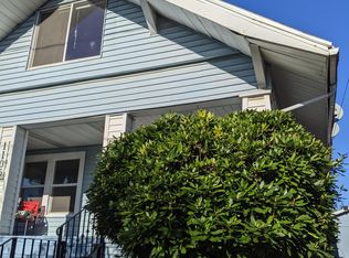 1105 SE Reynolds St #B, Portland, OR 97202