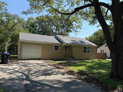 2416 SW Moundview Dr, Topeka, KS, 66614