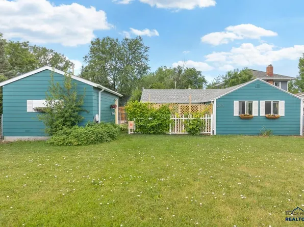 2011 Prairie Ave, Rapid City, SD 57701