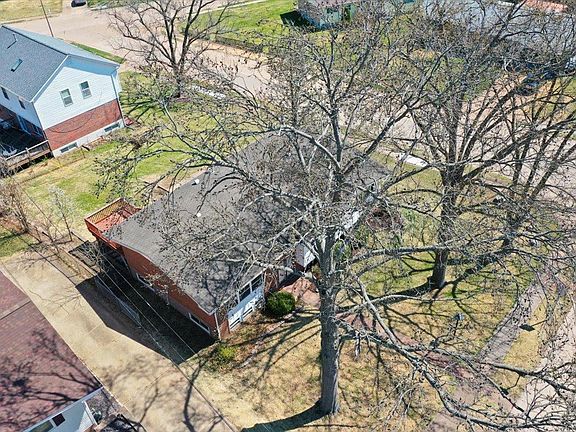 4th image of 9122 Hatton Dr