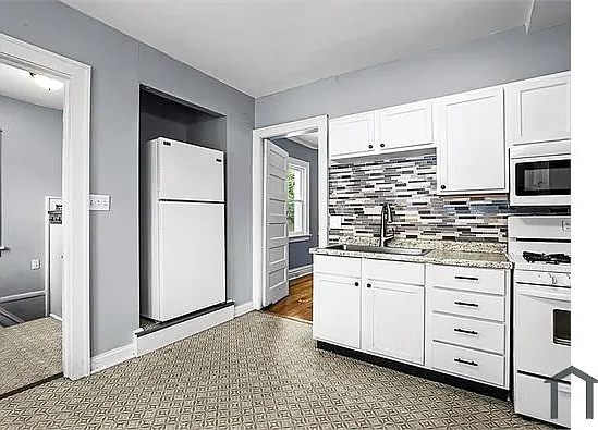 443 N Hinkley Ave — Photo 6