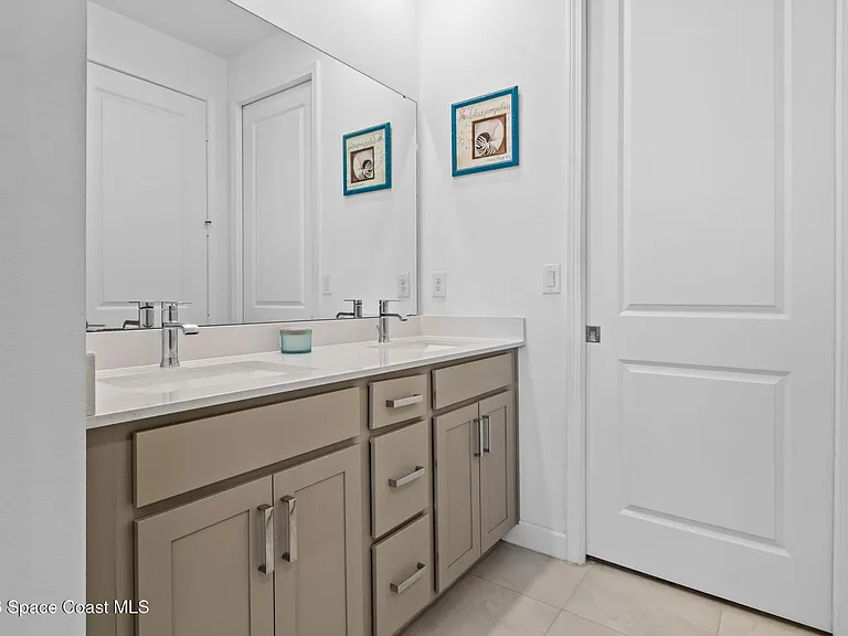 9713 Alister Dr — Photo 12