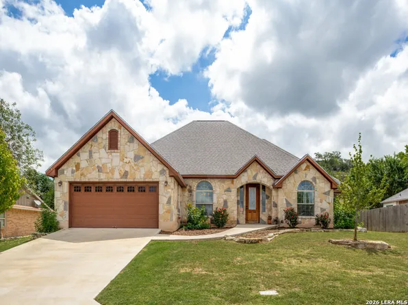 1117 Running Buck Ln, Fredericksburg, TX 78624