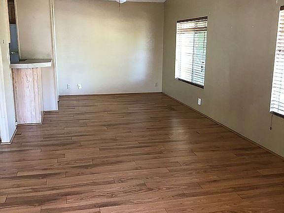 Vinyl plank floors