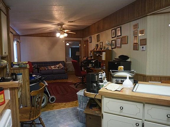 4th image of 432 Skyline Dr W