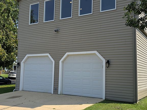 5th image of 8418 Geneva Rd