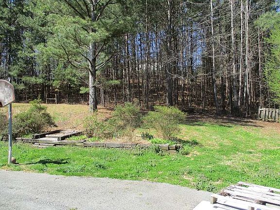 5th image of 119 Dogwood Trl NE