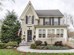 1357 Regent St, Niskayuna, NY 12309