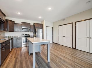 14151 Territorial Rd #302, Osseo, MN 55369