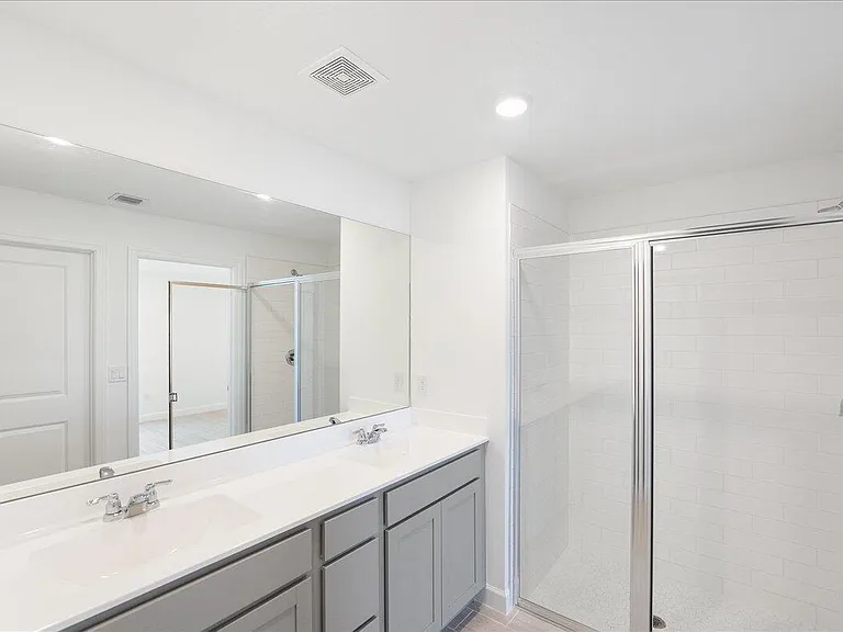 6331 NW Windwood Way — Photo 17