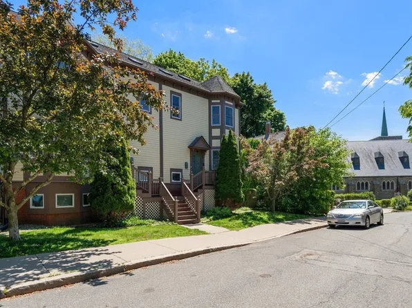 70 Victoria St #70, Somerville, MA 02144