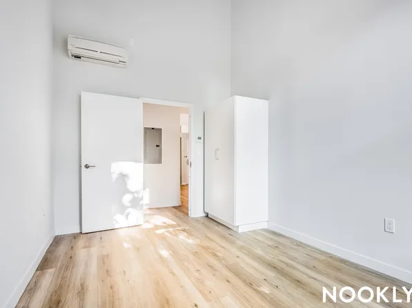 619 Throop Avenue image 5 of 40