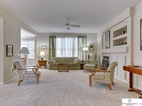 4th image of 2618 Tulip Ln