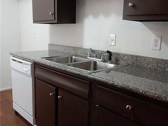 5th image of 2617 Greenland Dr