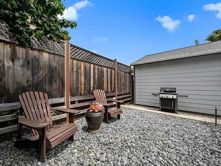 1526 Garden St — Photo 26