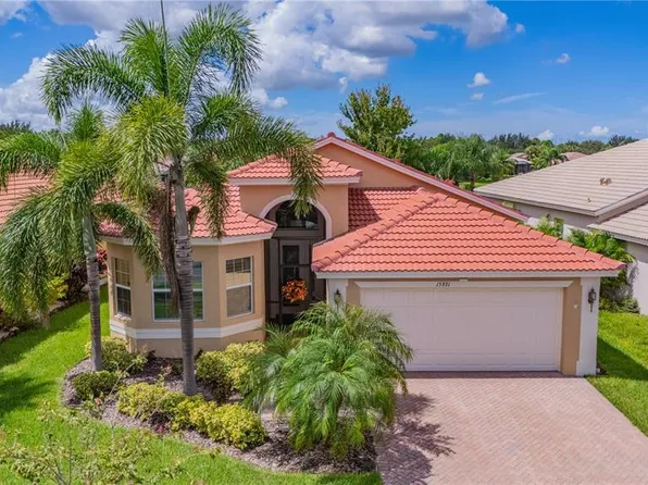 15931 Golden Lakes Dr, Wimauma, FL 33598