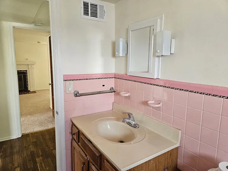 330 N Main St #4G — Photo 10