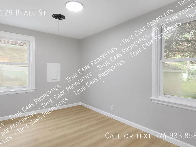 1129 Beale St — Photo 20
