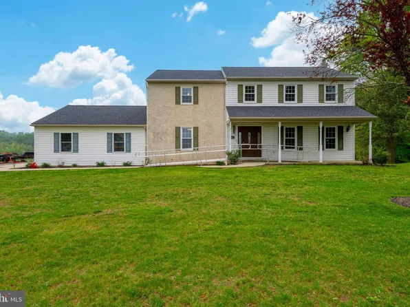 46 Schoolhouse Rd, New Providence, PA 17560