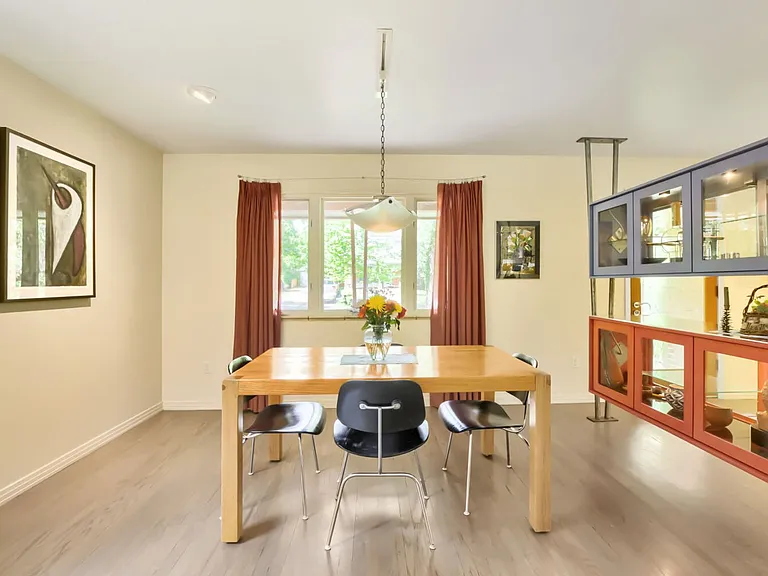 726 Pine St — Photo 4