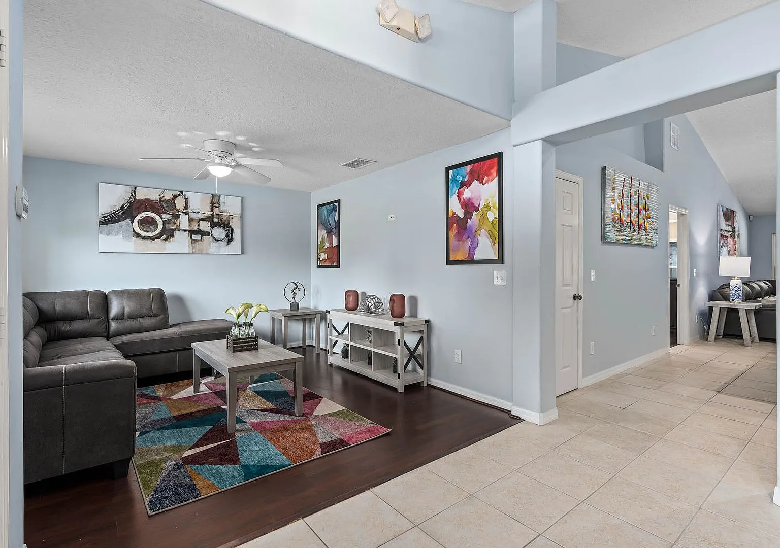 Large Beautiful Legacy Park Villa: 5BR, Pool & Near Disney — Photo 3