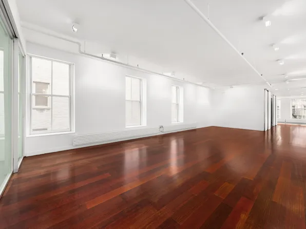 419 West Broadway image 8 of 17