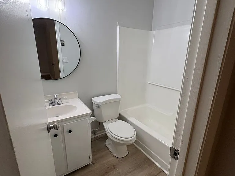 818 Meadow Ridge Ct — Photo 4