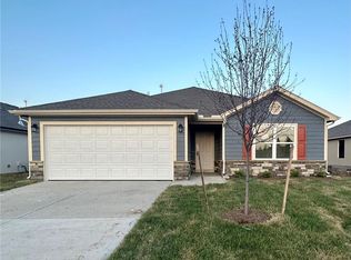 621 N Pear St, Gardner, KS 66030