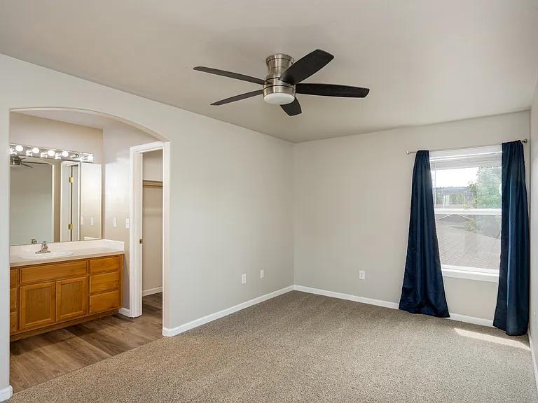 898 NE Hidden Valley Dr #1 — Photo 25
