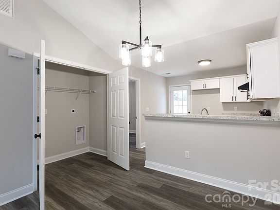 4th image of 1530 Tiana Way