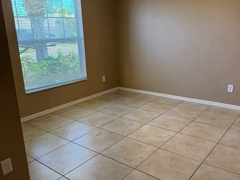 4058 Wilkes Dr — Photo 11